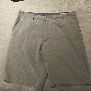 Volcom Surf and Turf Men’s hybrid shorts size 34 Charcoal